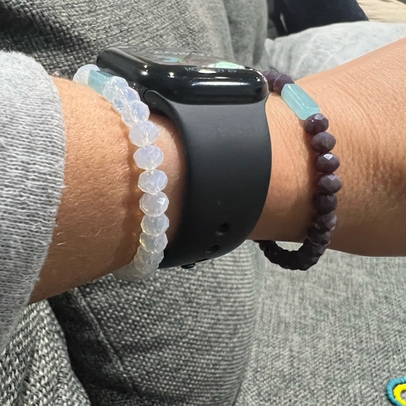 Plum and turquoise stretchy bracelet one-of-a-kind - Picture 3 of 4